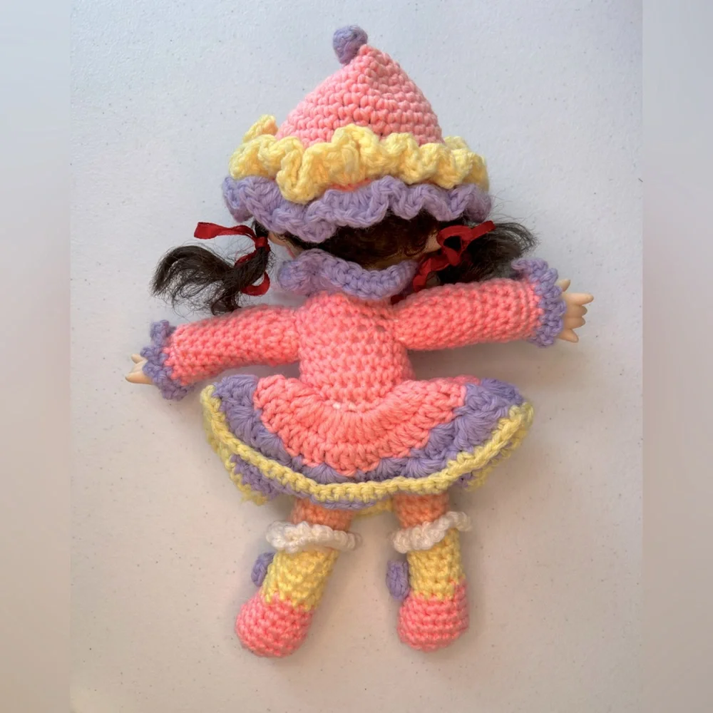 Freckled Face Vintage Crochet Yarn Doll 11 long x 9 wide